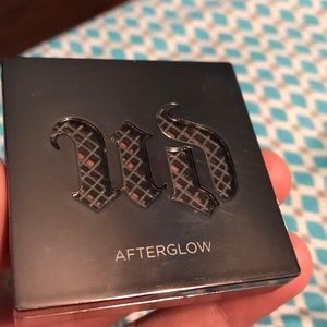 Urban Decay After Glow blush